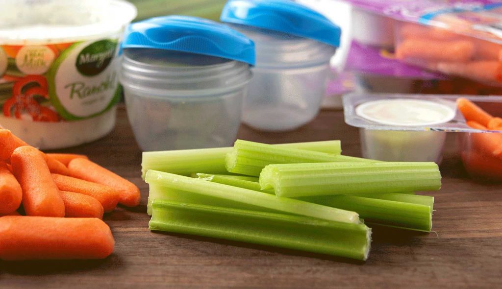 6 Healthy Road Trip Snacks for Kids (and Parents, too!)