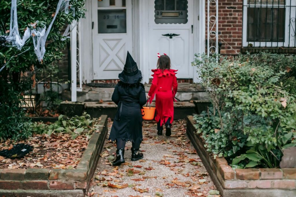 Kids trick-or-treating on Halloween